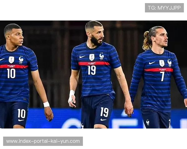 本泽马更衣室经验受重视 前队友支持其回归指导年轻人