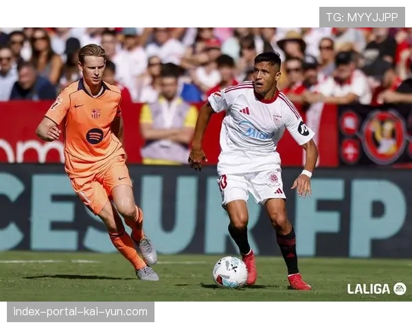 埃弗顿高位逼抢迫使桑切斯失误，战术针对性部署收获成效